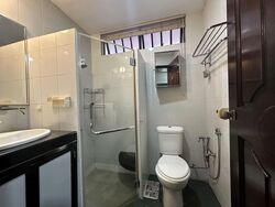 Phillips Avenue (D19), Semi-Detached #623739441